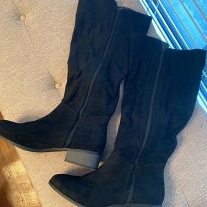 NWOT Target Pull on to Knee Boots
